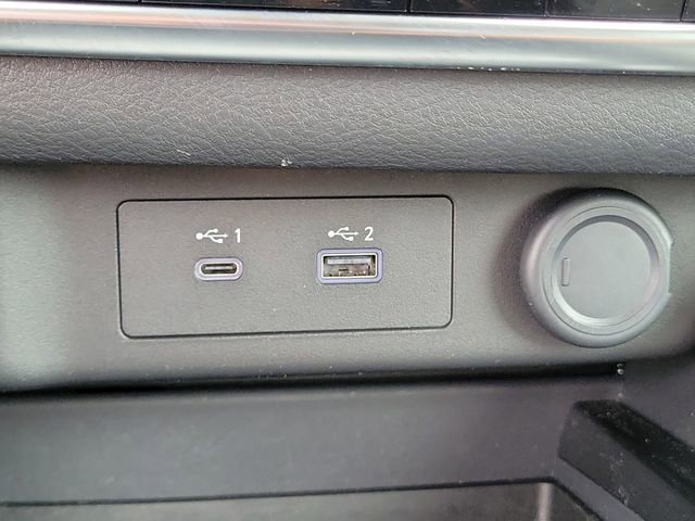 Used 2022 Nissan Rogue SV image 31