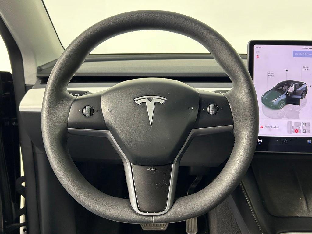 Used 2024 Tesla Model Y 2WD image 22