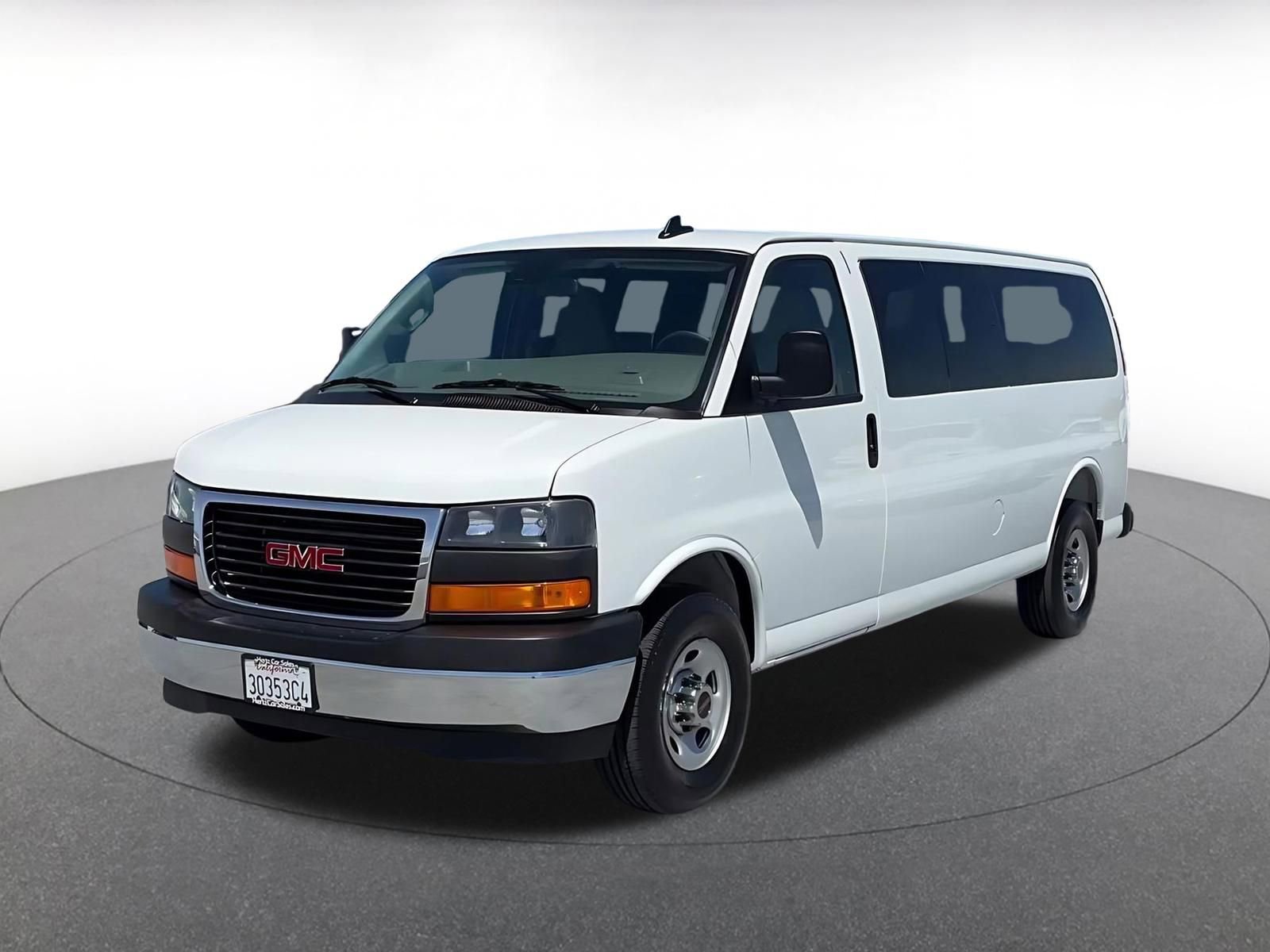 Used 2025 GMC Savana 3500 LT w/ LT Preferred Equipment Group RWD image 7