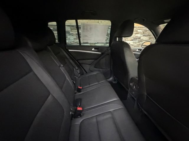 Used 2016 Volkswagen Tiguan R-Line AWD/4WD image 31