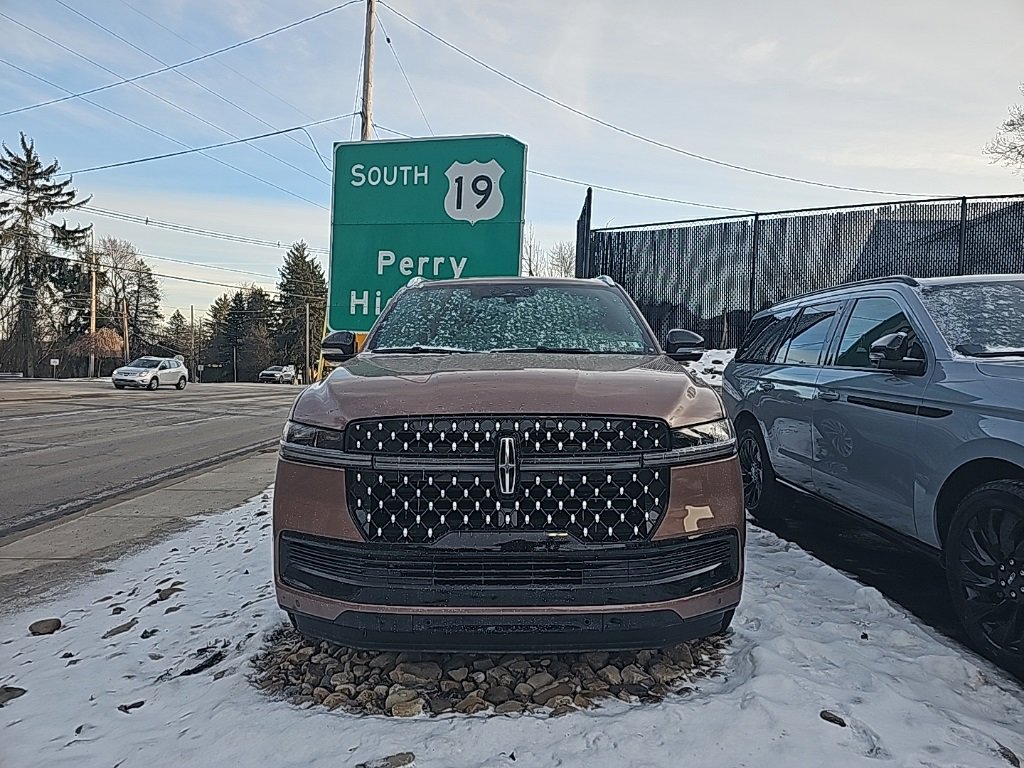 New 2025 Lincoln Navigator L Black Label image 2