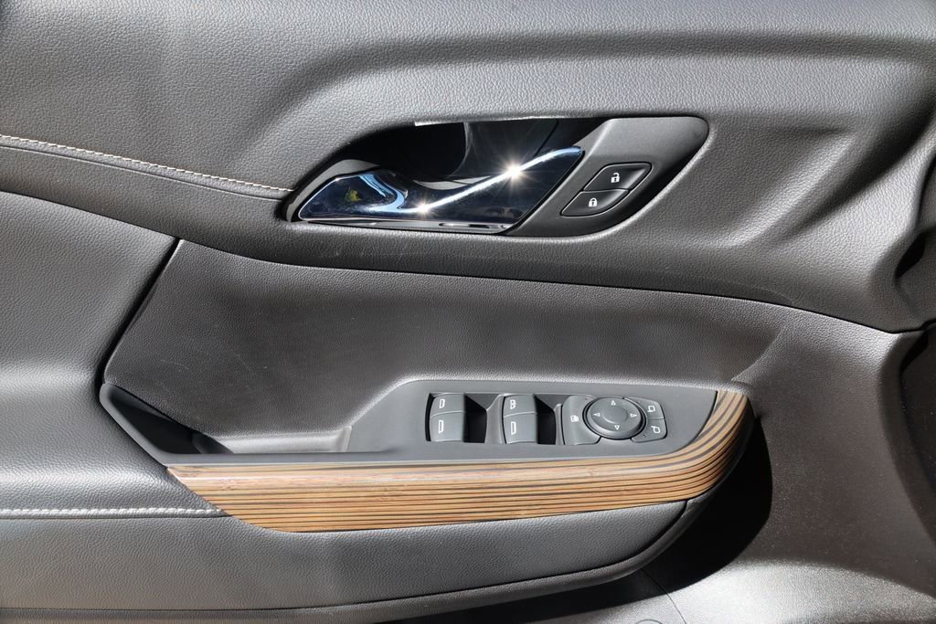 Used 2023 GMC Acadia SLE w/ Driver Convenience Package image 22