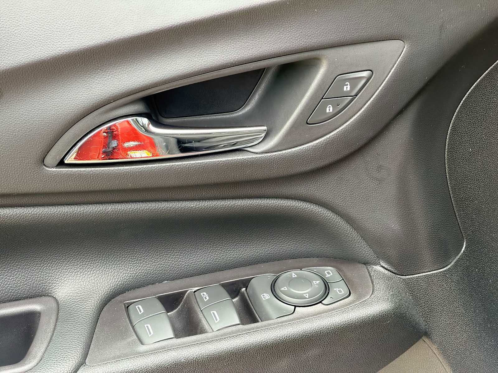Used 2020 Chevrolet Equinox LT FWD image 14