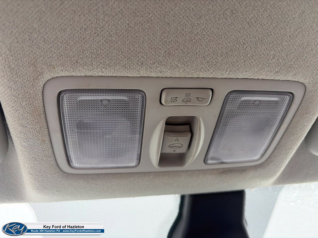 Used 2025 Hyundai Venue SEL FWD image 26
