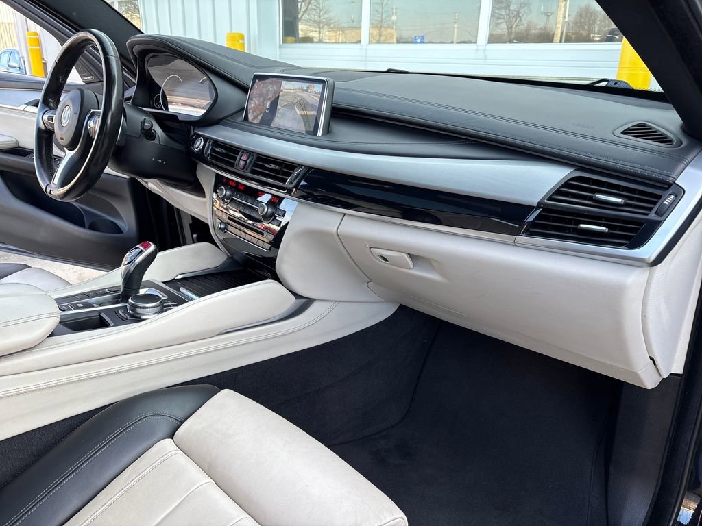 Used 2018 BMW X6 sDrive35i w/ M Sport Package image 41