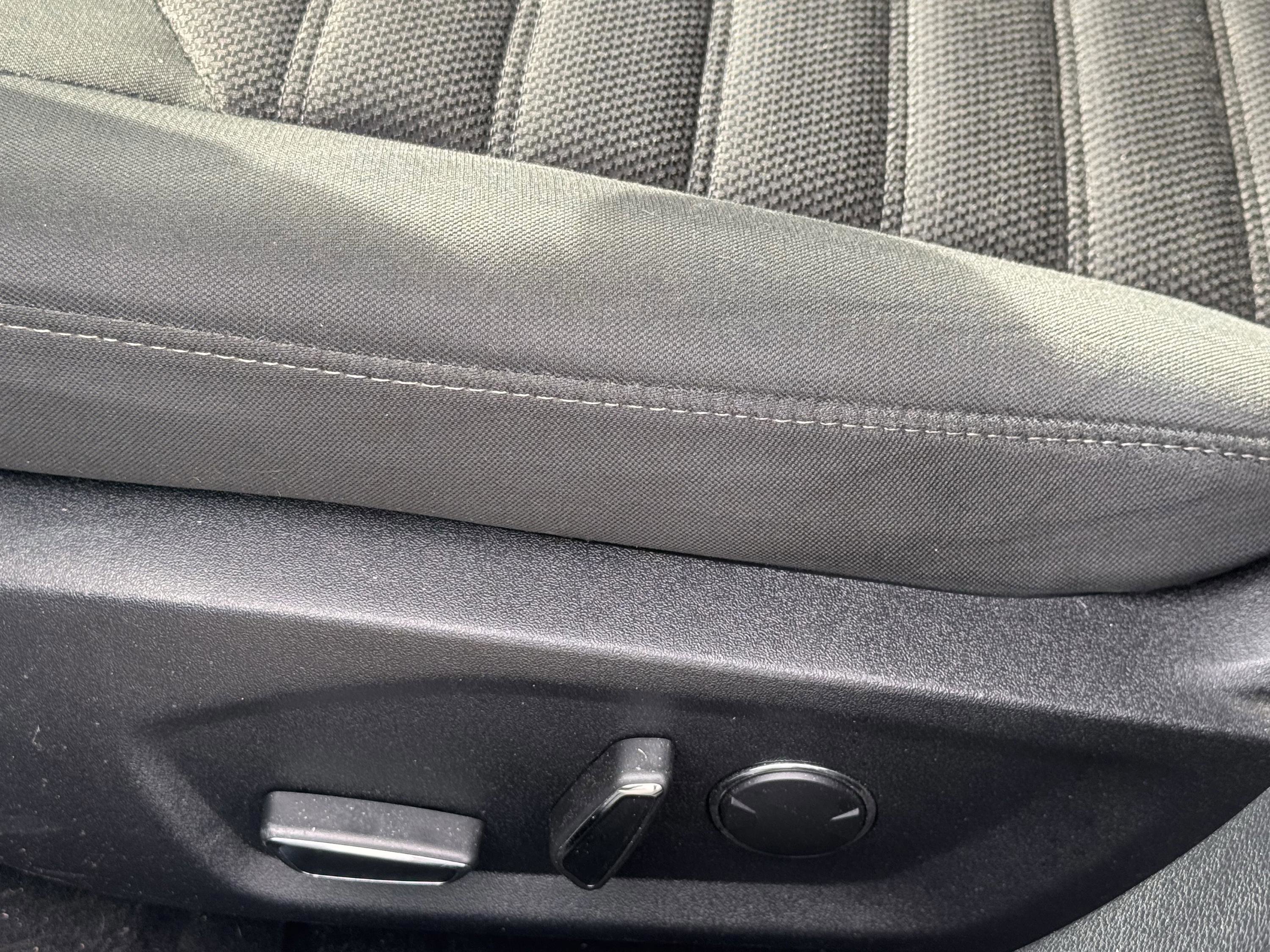 Used 2019 Ford Fusion SE image 6