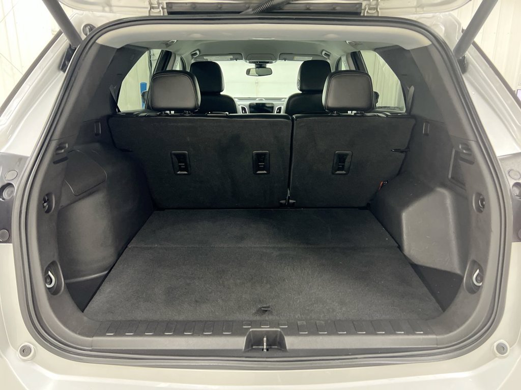 Used 2021 Chevrolet Equinox Premier FWD image 23