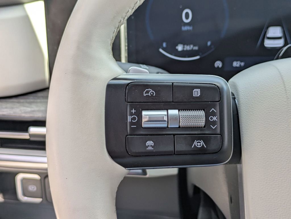 Used 2025 Hyundai Santa Fe Limited image 20
