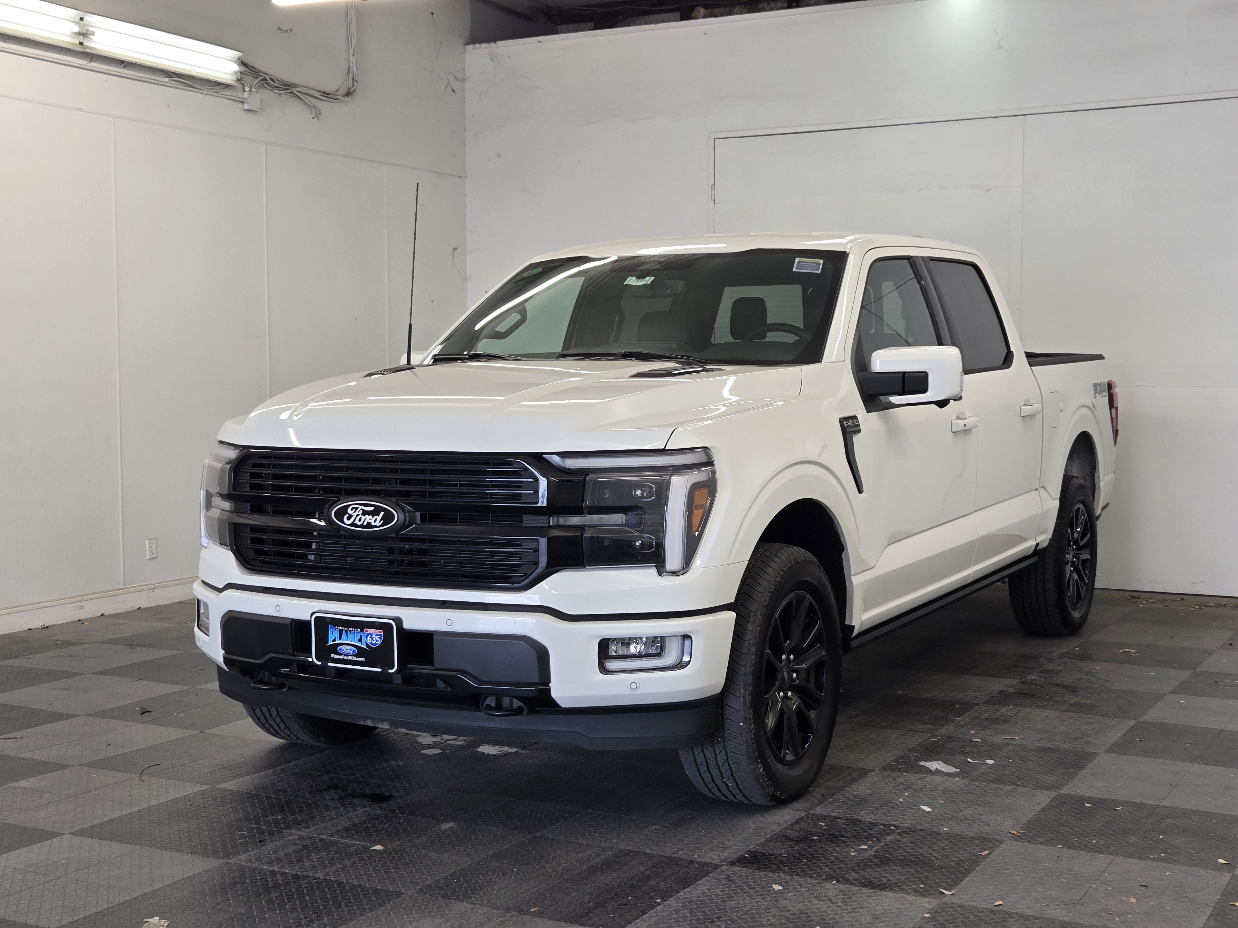 Used 2025 Ford F150 Platinum w/ FX4 Off-Road Package AWD/4WD video 3