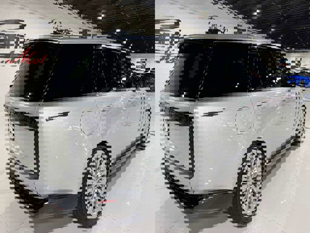 Used 2024 Land Rover Range Rover SE image 7