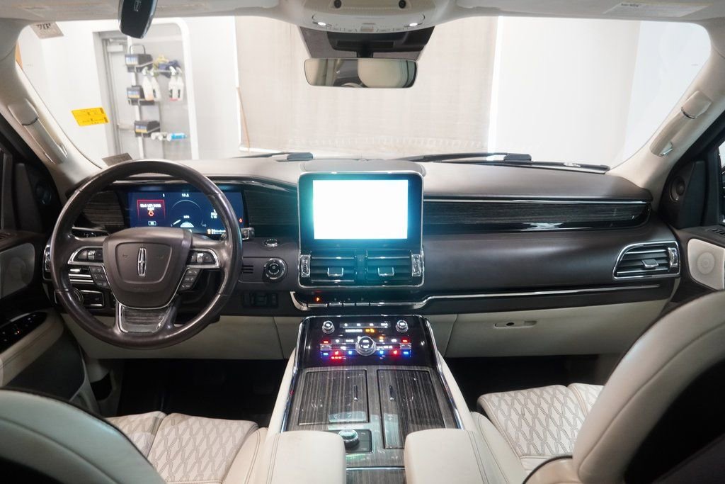 Used 2018 Lincoln Navigator Black Label image 22