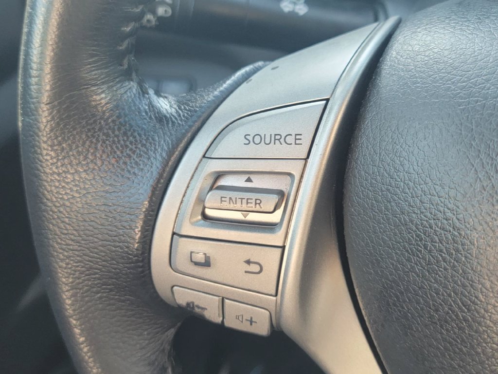 Used 2013 Nissan Altima 2.5 SV w/ 2.5SV Convenience Pkg FWD image 21