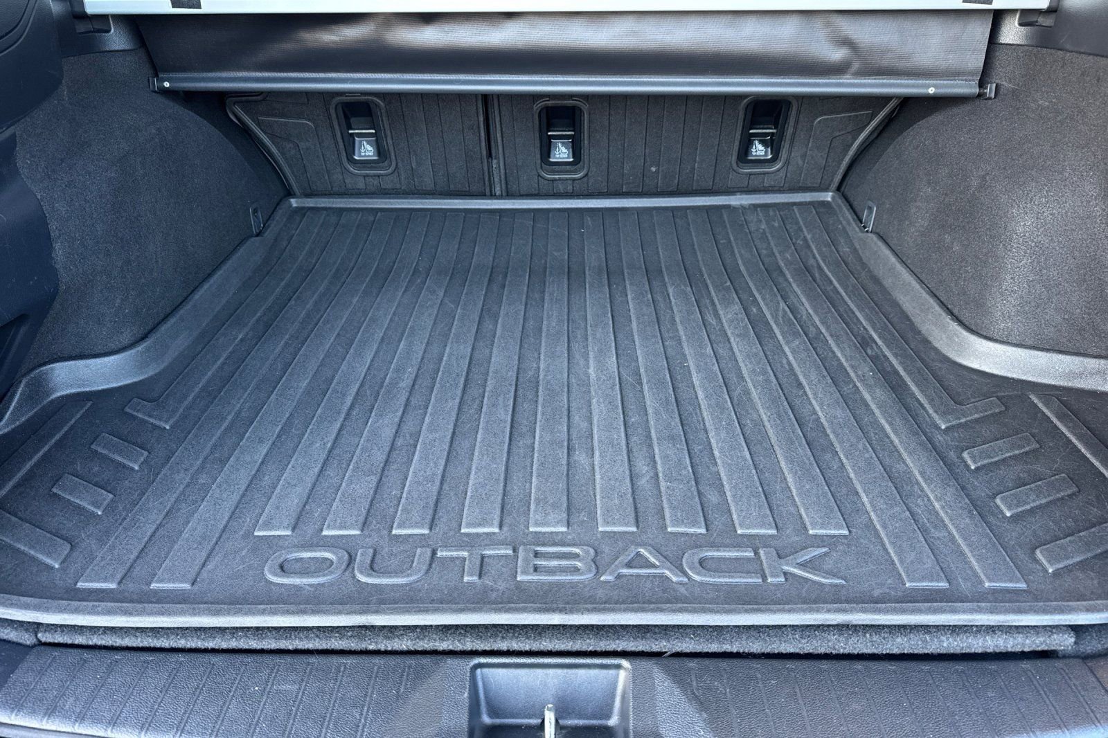 Used 2019 Subaru Outback 2.5i Limited AWD/4WD image 15