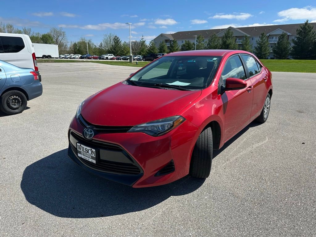 Used 2018 Toyota Corolla LE FWD image 5