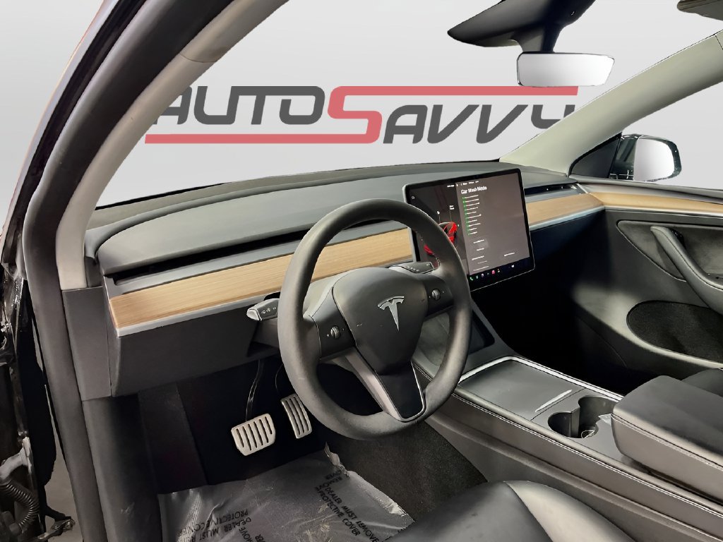 Used 2024 Tesla Model Y Performance AWD/4WD image 9