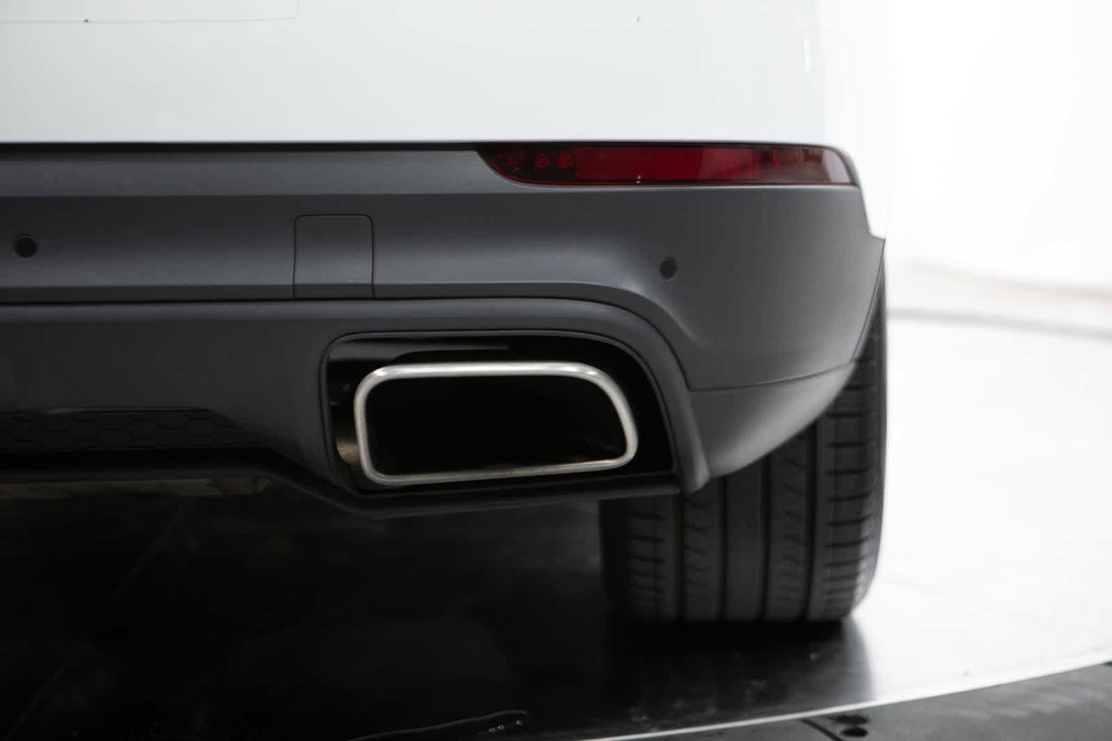 Used 2022 Porsche Cayenne AWD/4WD image 20