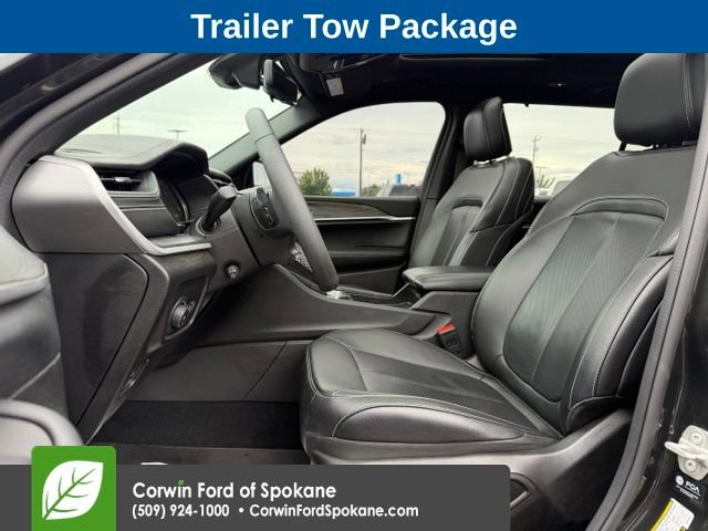 Used 2024 Jeep Grand Cherokee L Limited w/ Luxury Tech Group II AWD/4WD image 2
