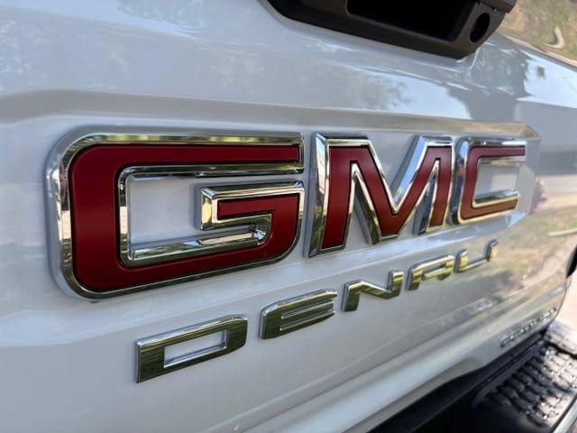 New 2026 GMC Canyon Denali AWD/4WD image 6