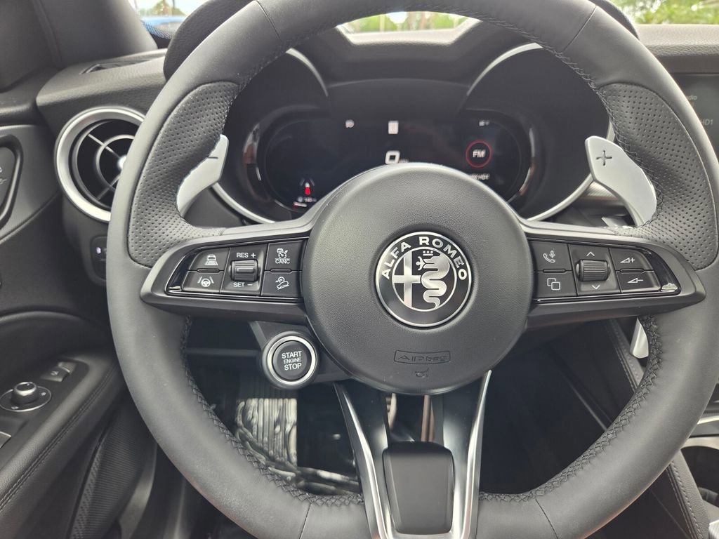 New 2025 Alfa Romeo Stelvio Sprint w/ Convenience Package AWD/4WD image 12