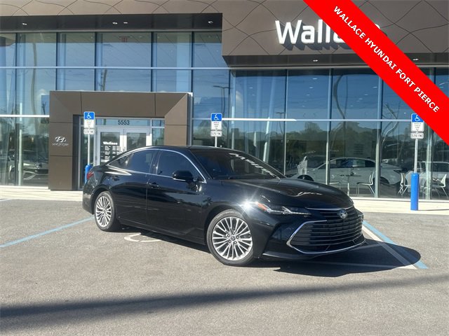 Used 2022 Toyota Avalon Limited image 1