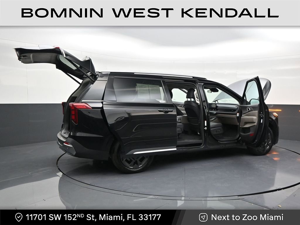 Used 2025 Kia Carnival SX image 29