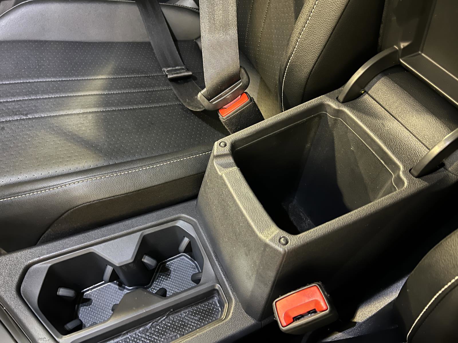 Used 2023 Volkswagen Tiguan SE image 21