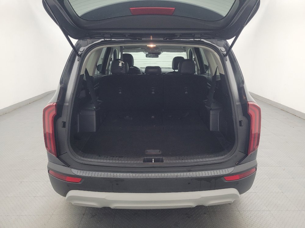 Used 2020 Kia Telluride LX FWD image 29