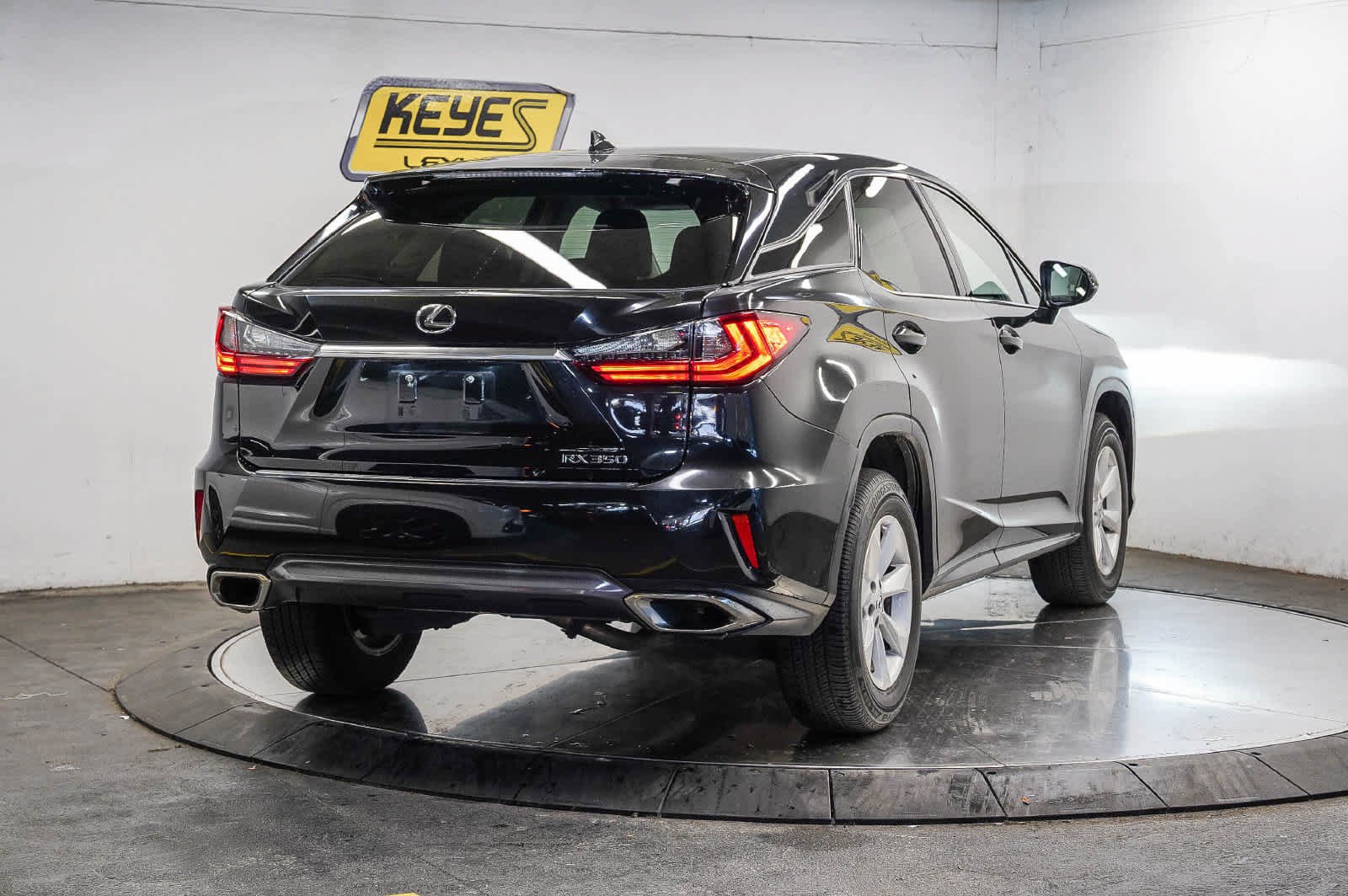 Used 2017 Lexus RX 350 AWD w/ Accessory Package image 4