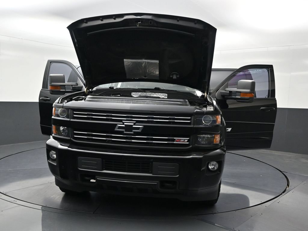 Used 2017 Chevrolet Silverado 2500 LT w/ Midnight Edition AWD/4WD image 38