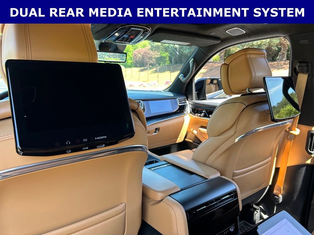 Used 2024 Jeep Grand Wagoneer Series III w/ Rear Seat Video Group 1 AWD/4WD image 4