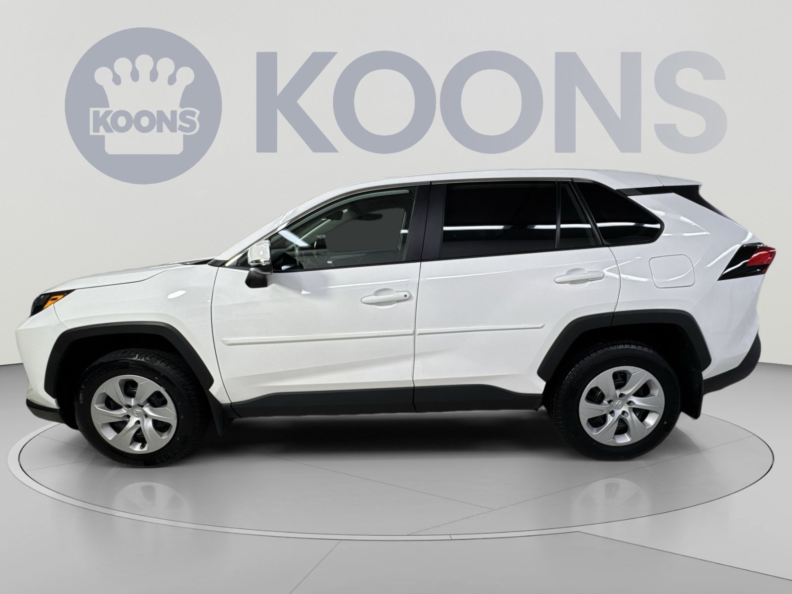 Used 2025 Toyota RAV4 LE AWD/4WD image 17