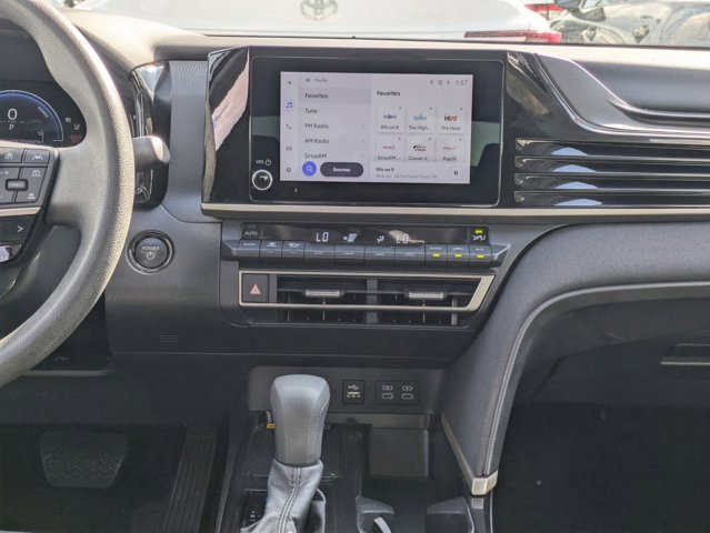 Used 2025 Toyota Camry LE image 10