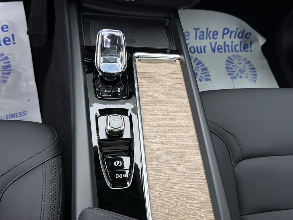 New 2026 Volvo XC60 B5 Plus w/ Climate Package AWD/4WD image 22