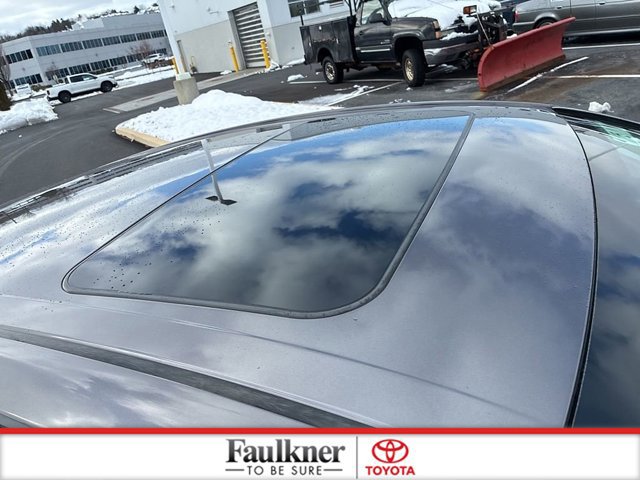 Certified 2020 Toyota Camry SE w/ Convenience Package image 20