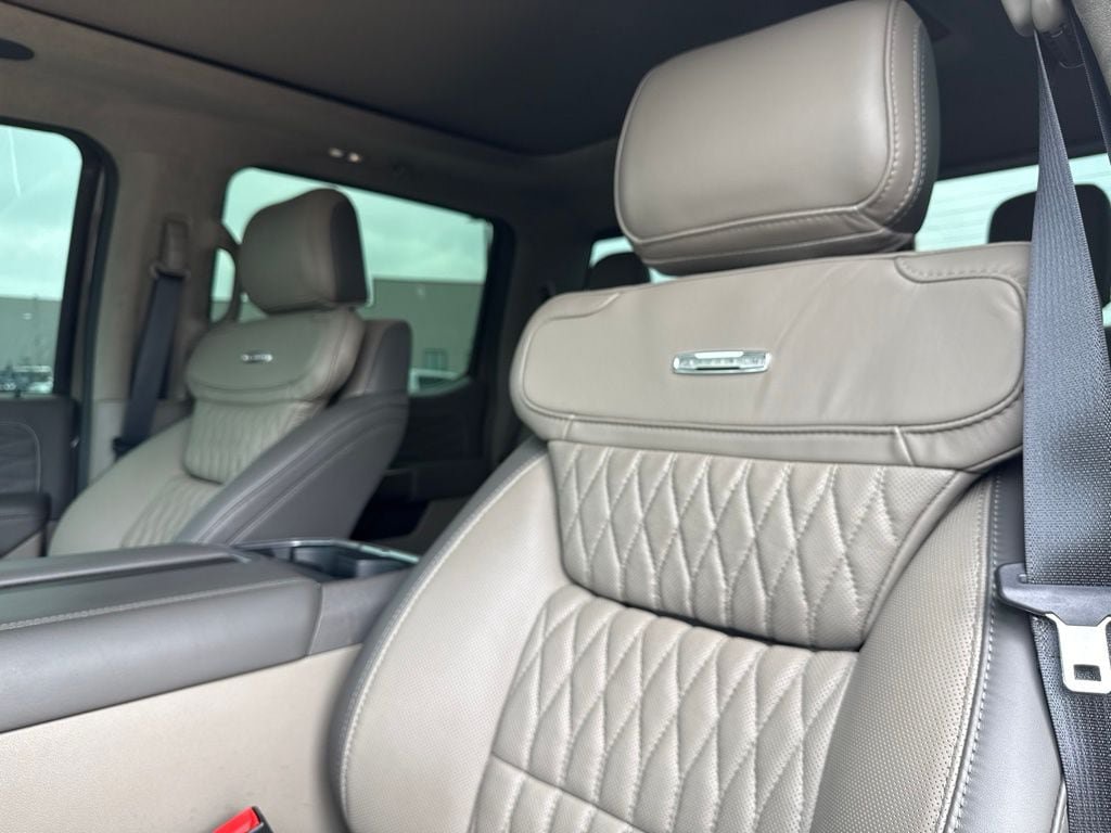 Used 2026 Ford F450 Platinum w/ Platinum Plus Package AWD/4WD image 12