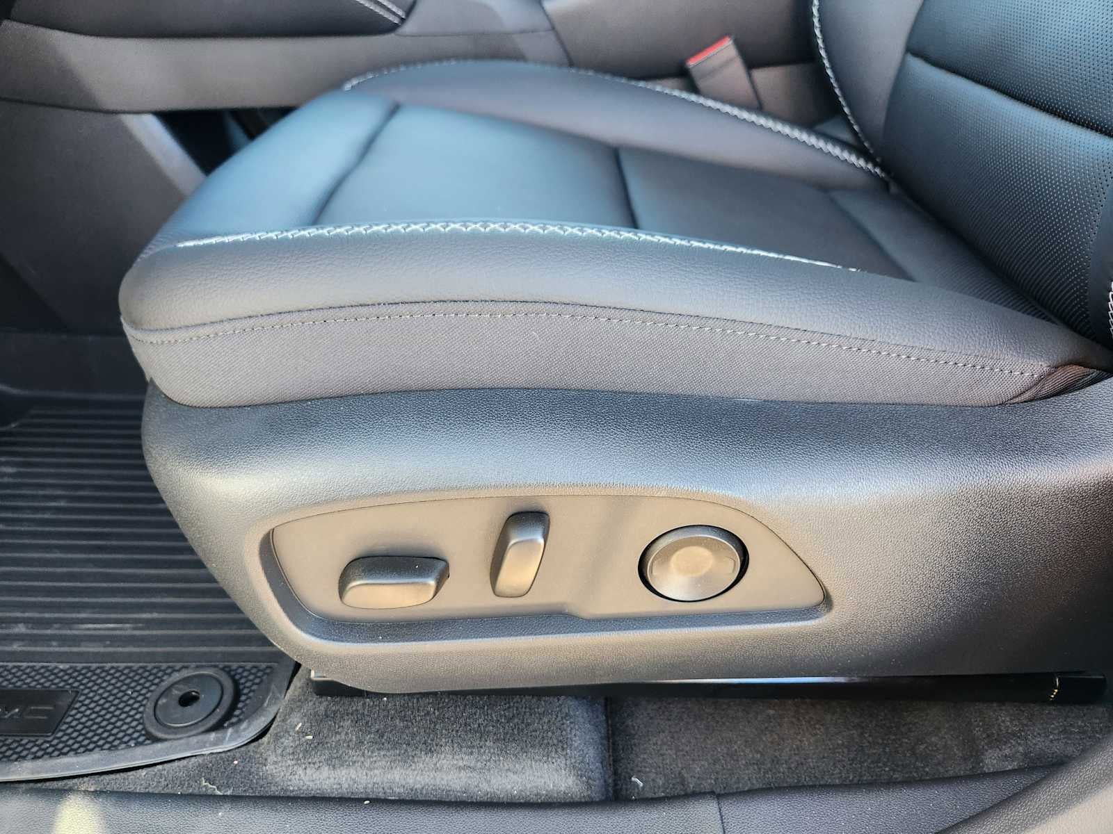 New 2026 GMC Terrain Denali image 8