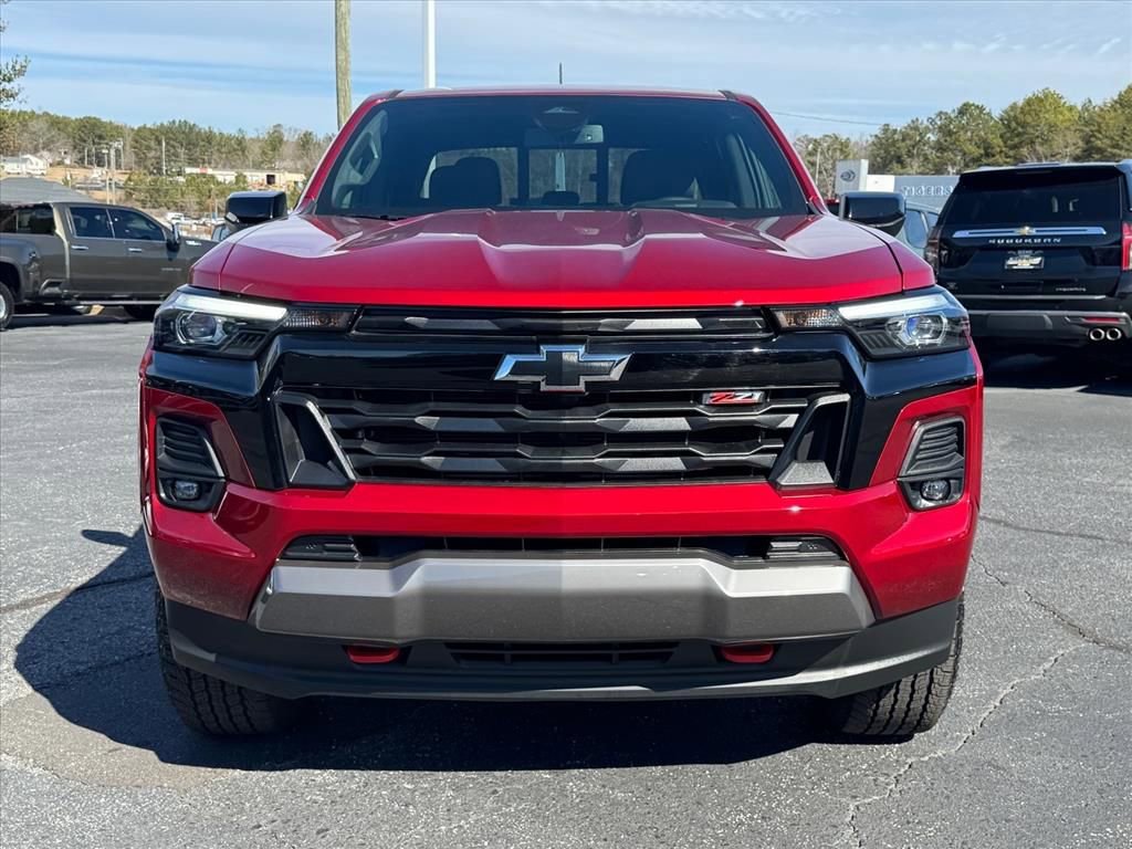 Used 2024 Chevrolet Colorado Z71 w/ Z71 Convenience Package 2 AWD/4WD image 8