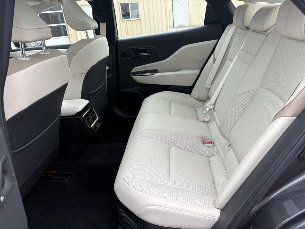 Used 2024 Toyota Crown Limited image 24