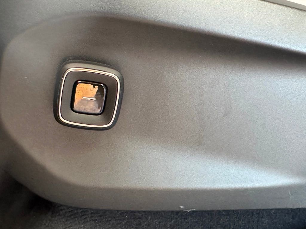 Used 2025 Volvo EX90 Plus image 26