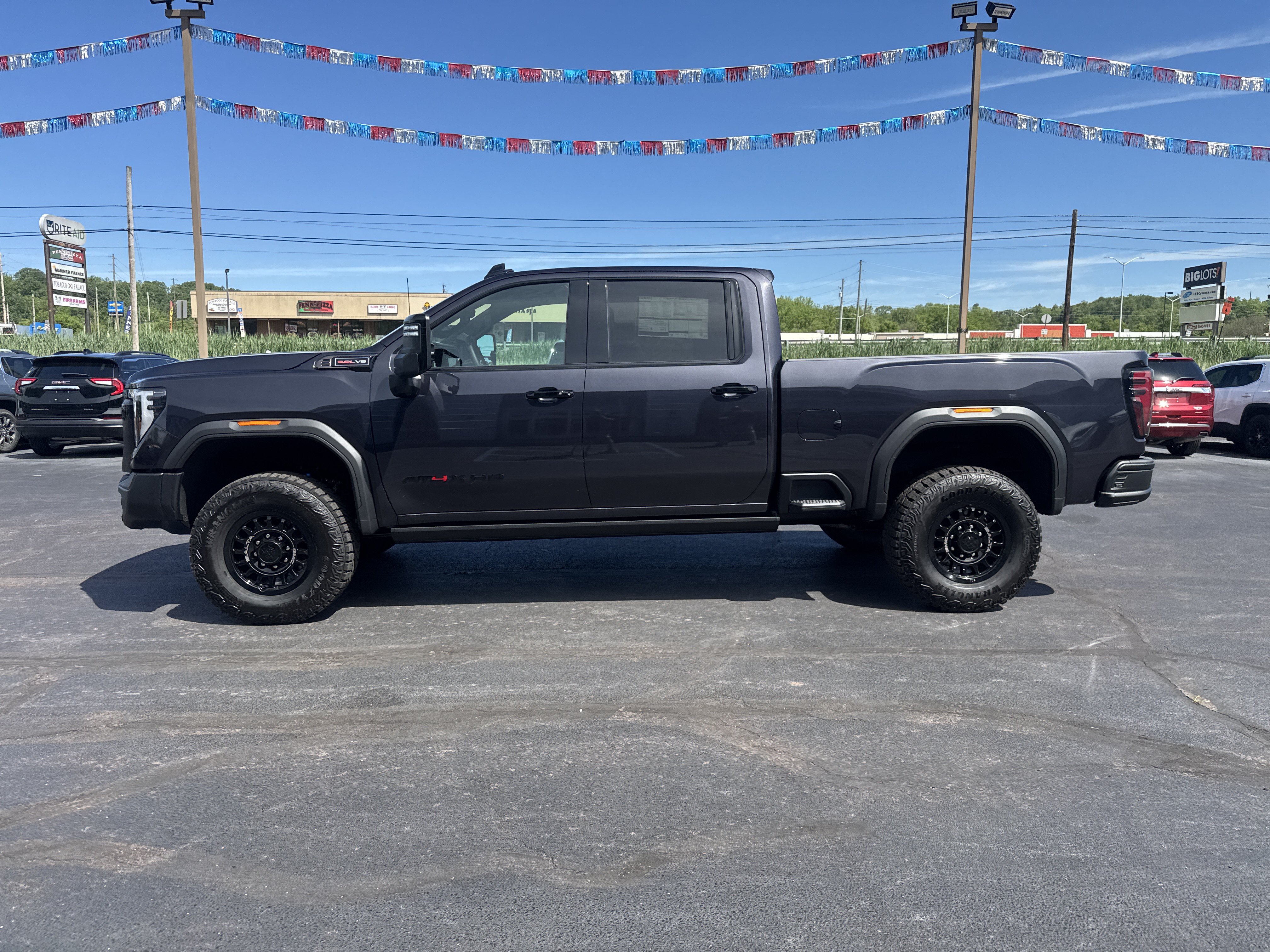 New 2026 GMC Sierra 2500 AT4X w/ AT4X AEV Edition AWD/4WD image 7