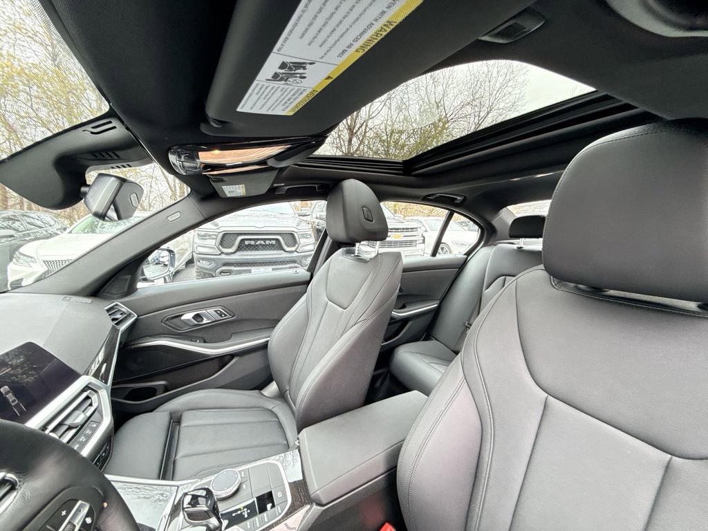 Used 2021 BMW 330i xDrive Sedan w/ Convenience Package image 16