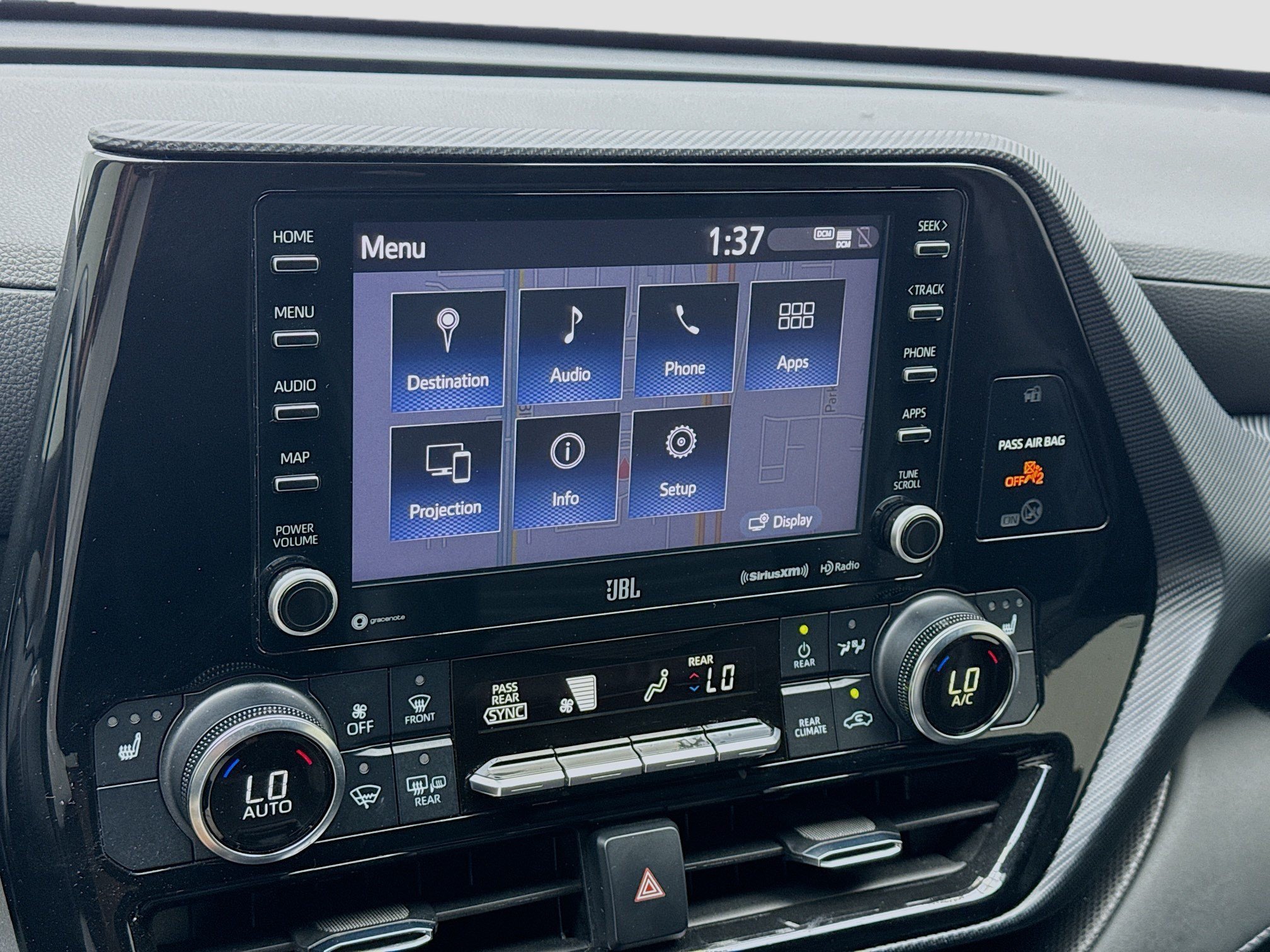 Used 2022 Toyota Highlander XSE FWD image 11