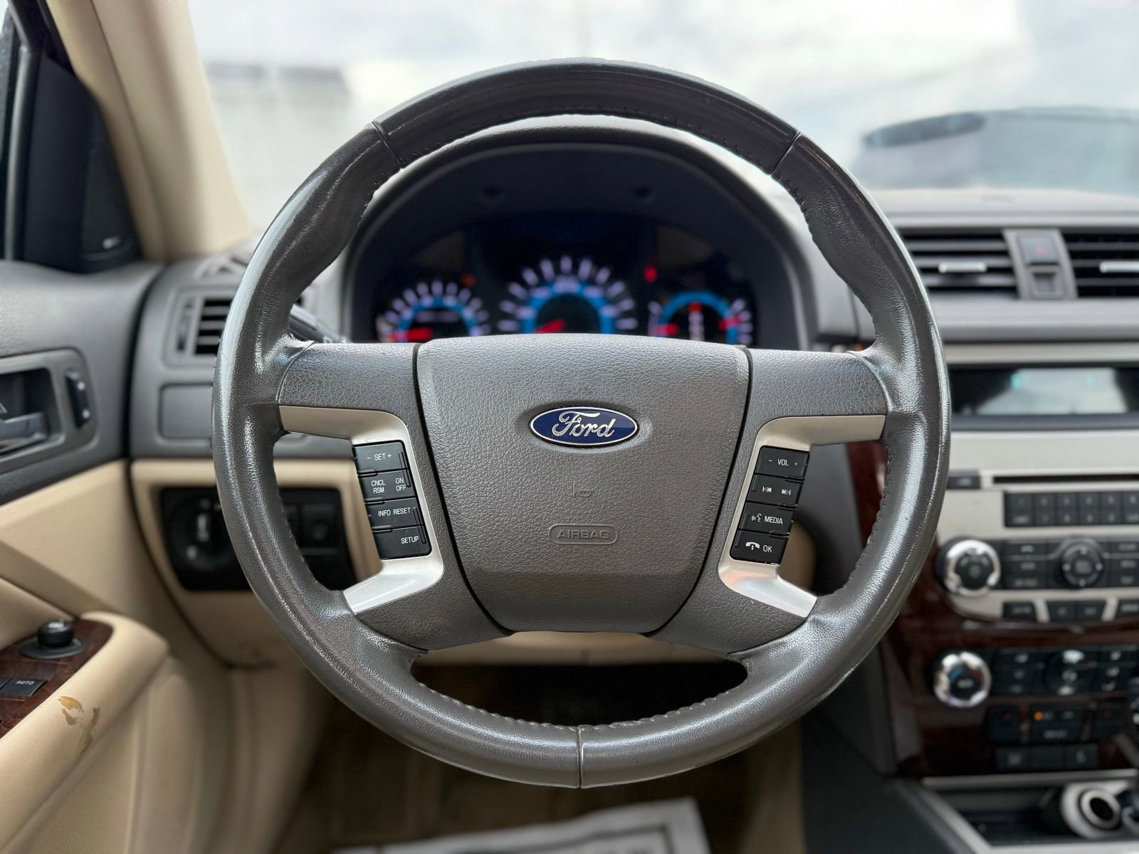 Used 2012 Ford Fusion SEL FWD image 22