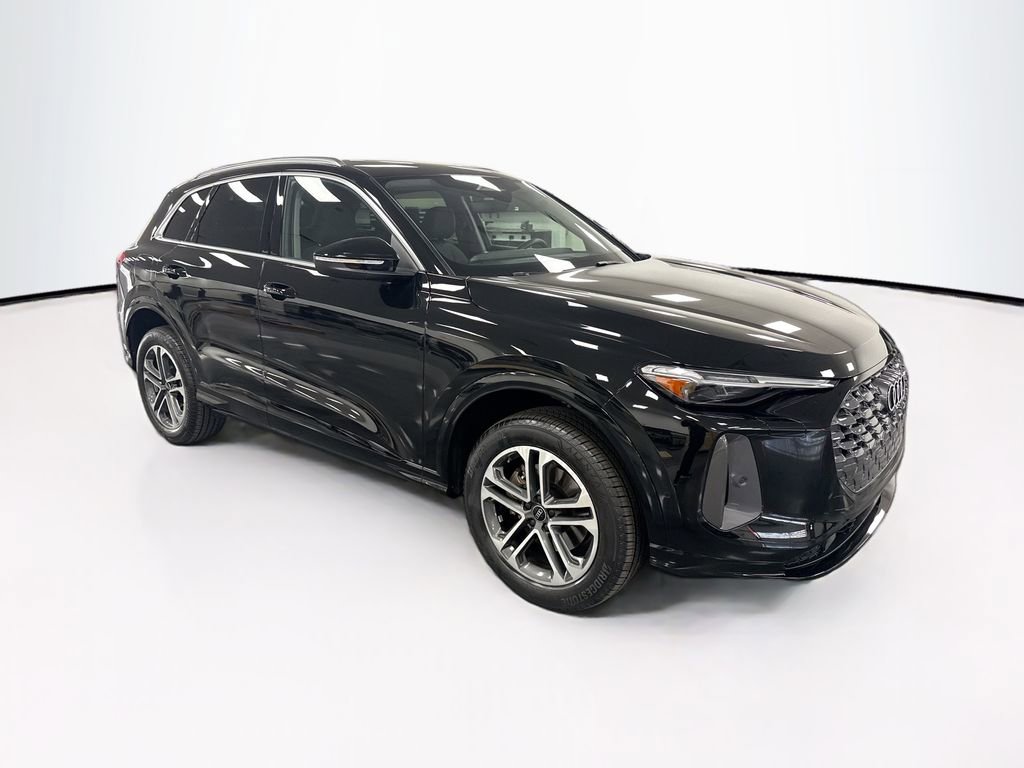 Certified 2025 Audi Q5 Premium Plus w/ Premium Plus image 3
