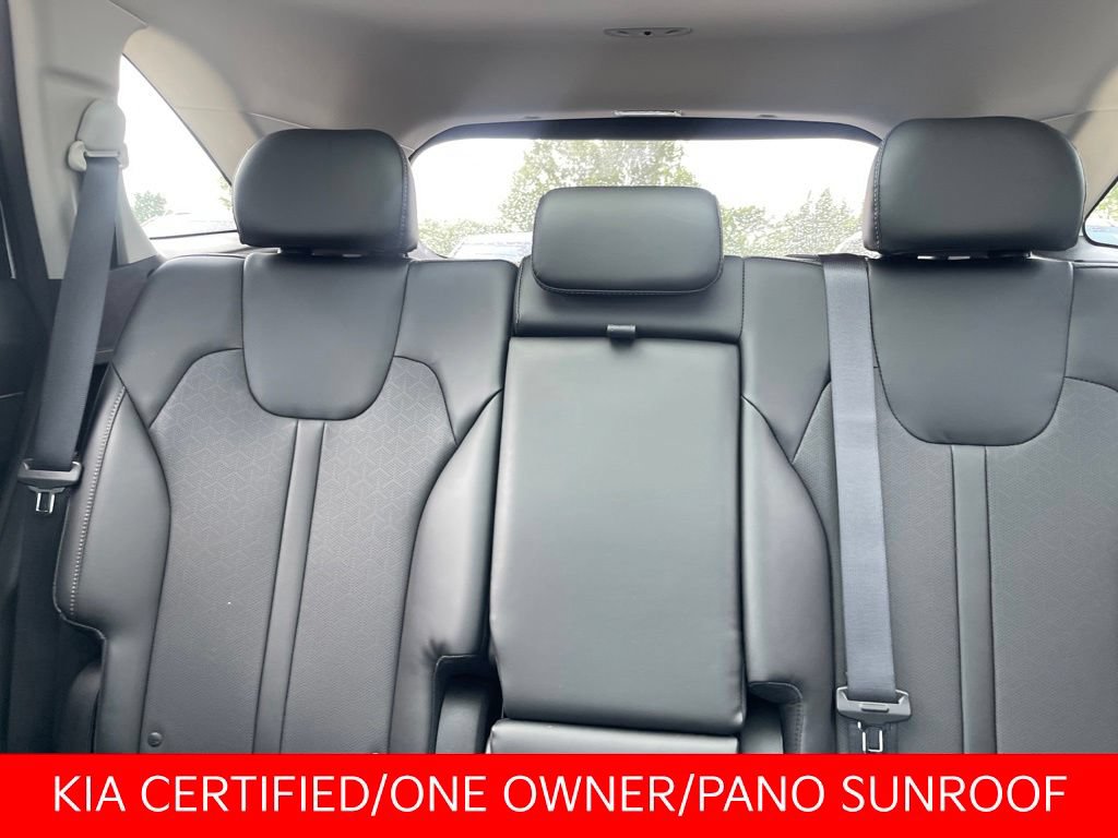 Used 2022 Kia Sorento S w/ Panoramic Sunroof Package AWD/4WD image 16