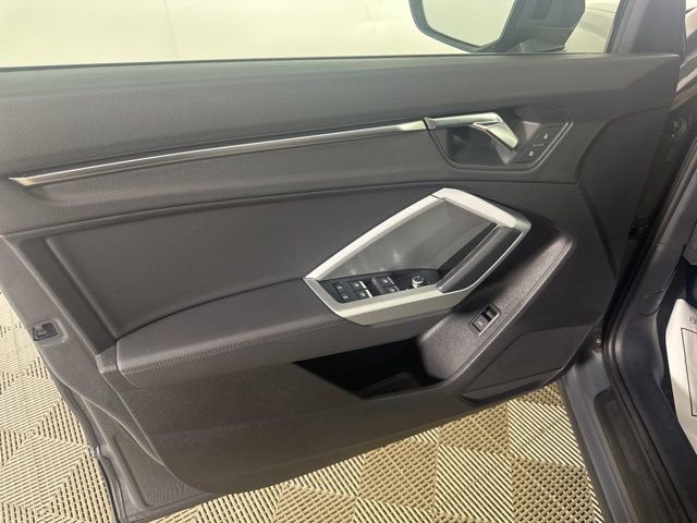 Used 2020 Audi Q3 2.0T Premium w/ Convenience Package AWD/4WD image 8