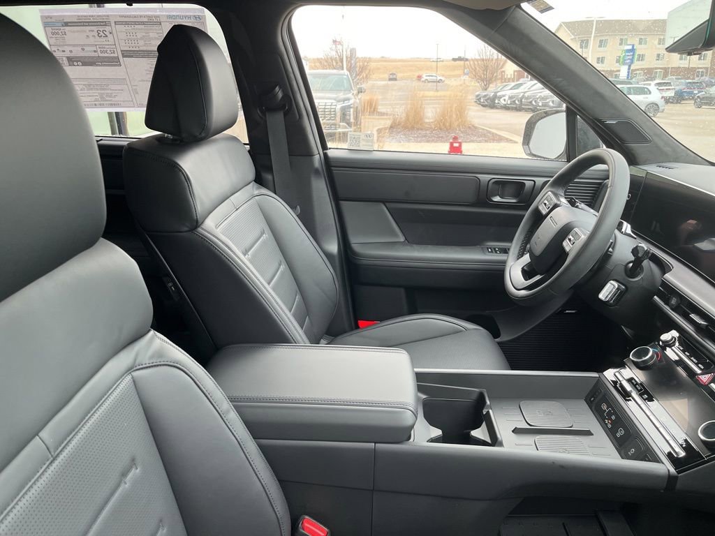 New 2025 Hyundai Santa Fe Calligraphy image 9