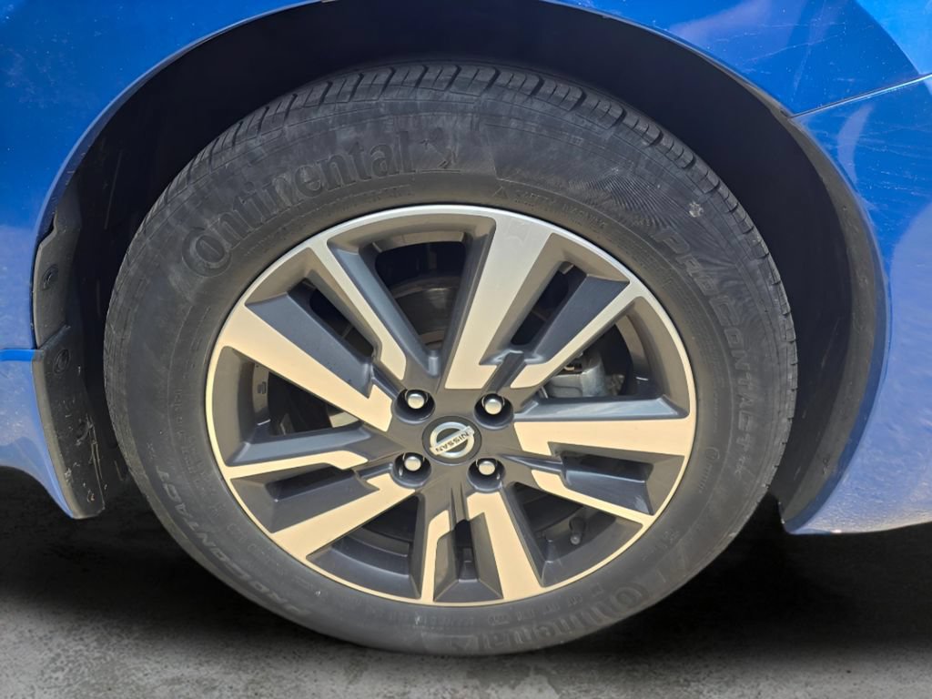 Used 2020 Nissan Versa SV FWD image 15