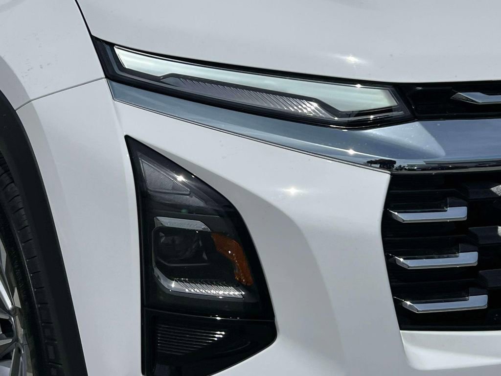 Used 2026 Chevrolet Equinox LT AWD/4WD image 12