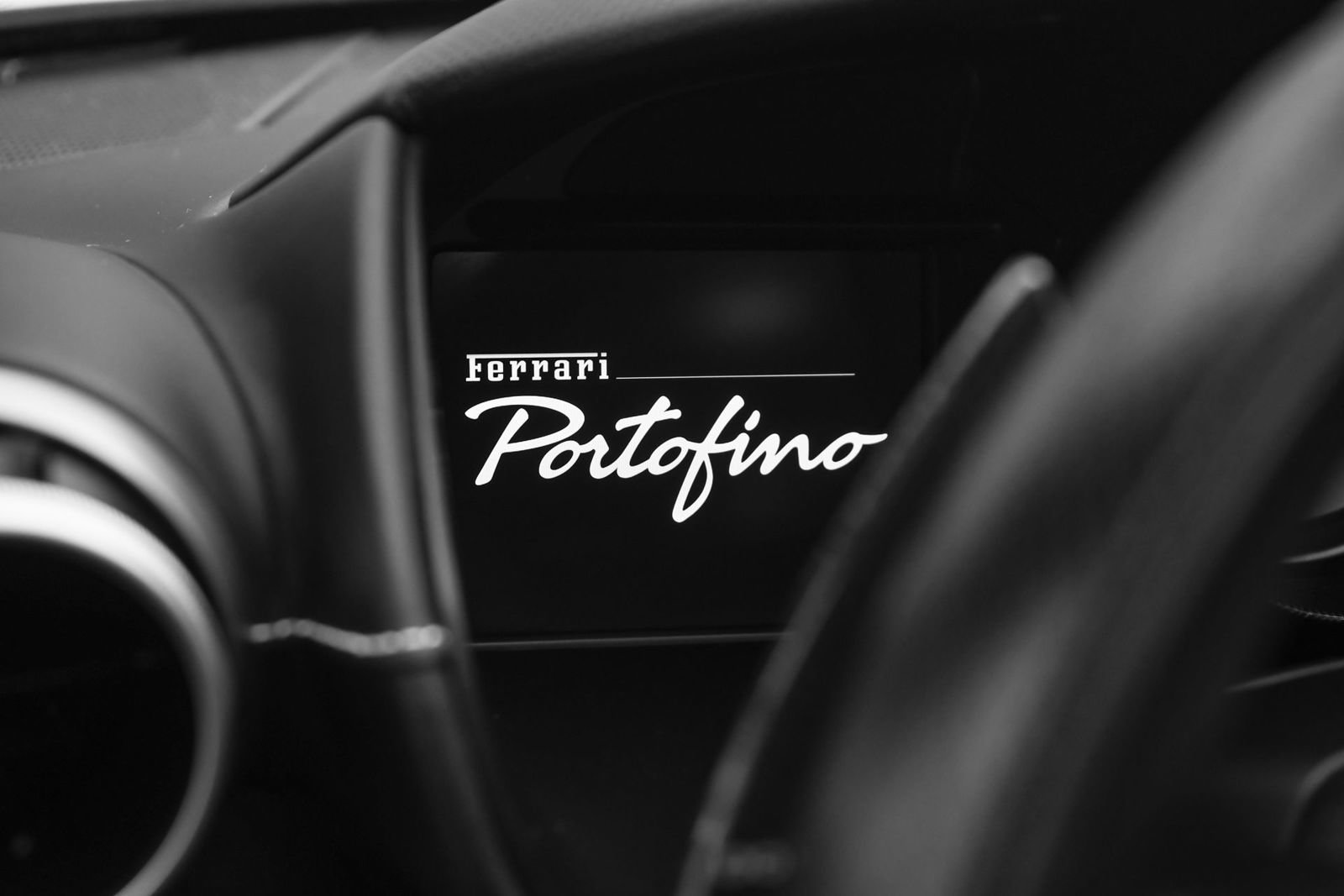 Used 2019 Ferrari Portofino image 40
